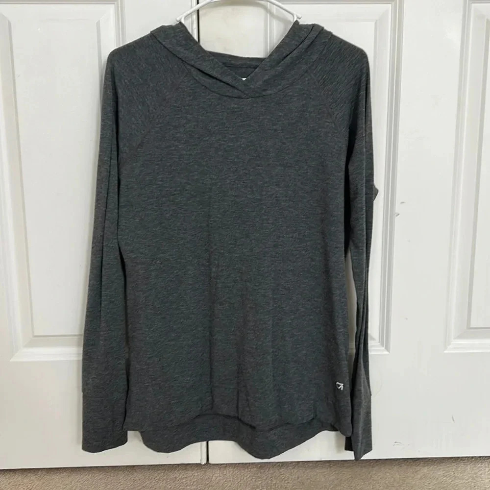 Gap fit hoodie pullover sweatshirt size medium grey lightweight long sleeve